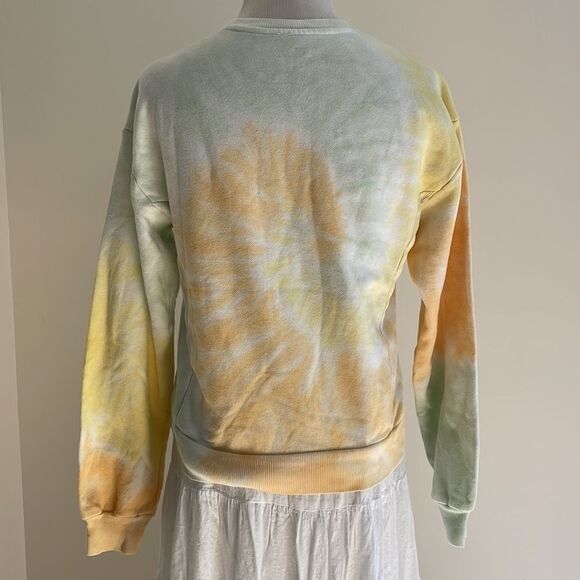 Disney’s sweatshirt tie-dye orange with six Disney characters size junior S 3–5 - Picture 4 of 5